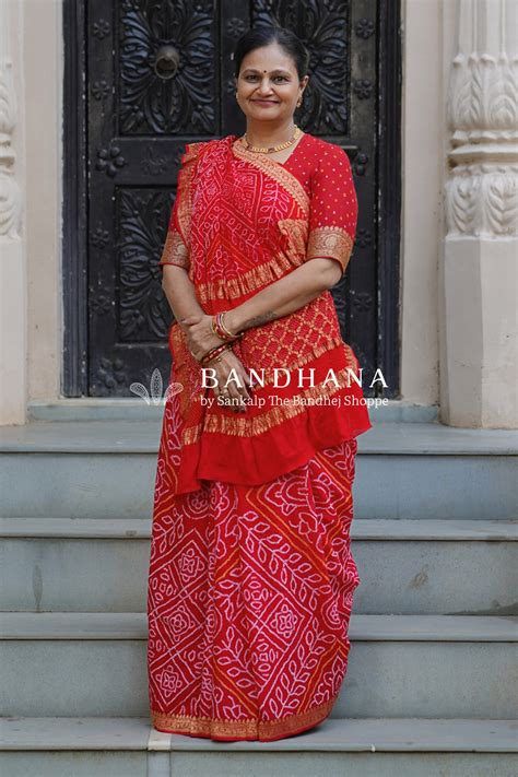 Red Georgette Banarasi Real Zari Bandhani Saree – Sankalp The Bandhej ...