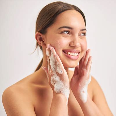 High on Collagen Face Wash