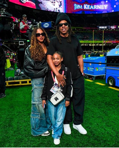 Jay-Z Attended the Superbowl in an All-Black Look with Blue Ivy in a ...