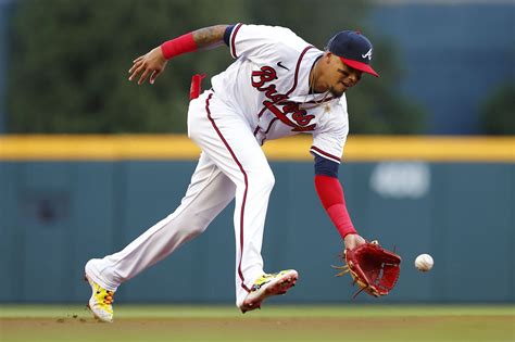 What happened to Orlando Arcia? Braves shortstop exits game after nasty ...