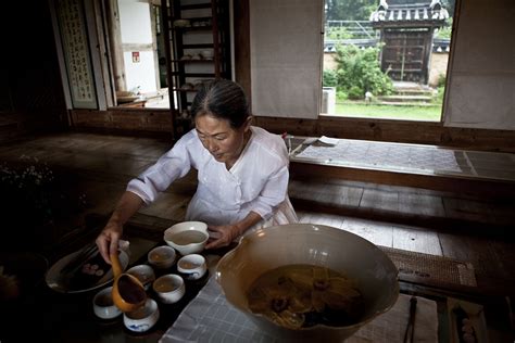 Experience A Traditional Korean Tea House near Daejeon, in Songnisan ...