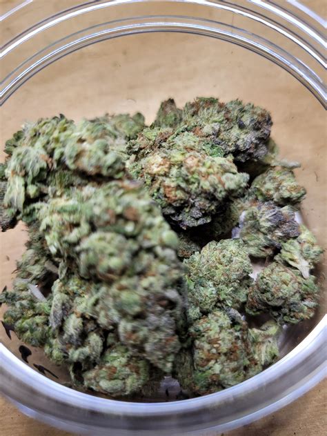 Secret Weapon Marijuana Strain Information & Reviews | AllBud