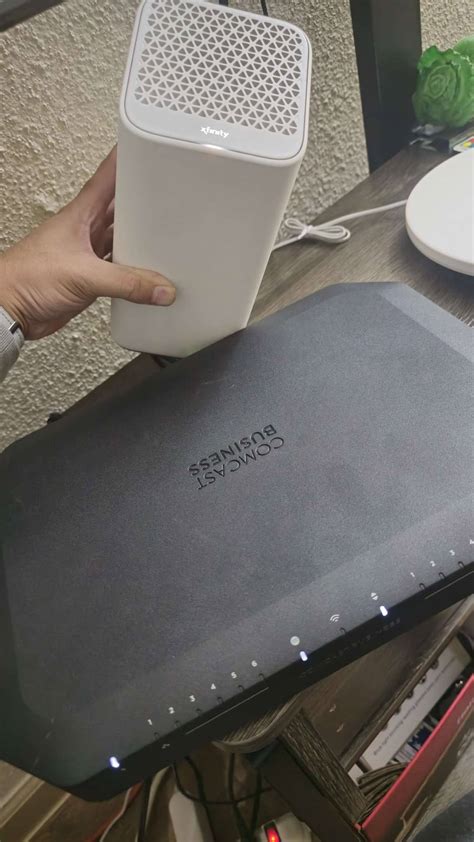 ‎I'm trying to use Comcast Business CBR2T Modem and this happens.. | Xfinity Community Forum