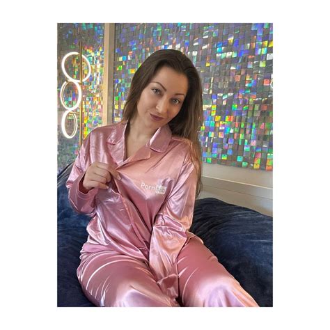 Dani Daniels (Instagram Star) Wiki, Biography, Age, Boyfriend, Family ...