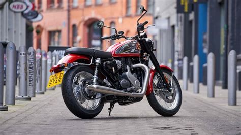 BSA Gold Star 650 launch in India on August 15, Royal Enfield ...