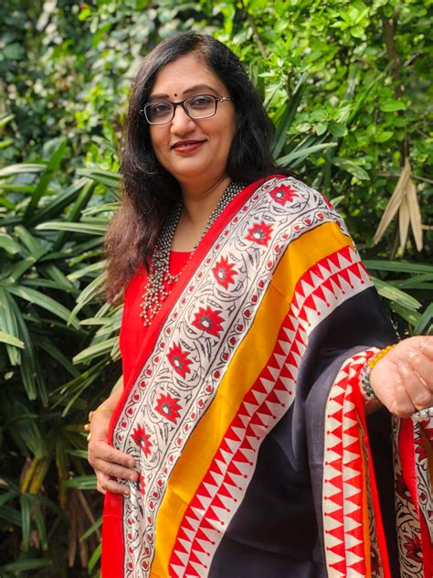 HAND PAINTED PURE SILK DUPATTA – Aasiwun Clothing