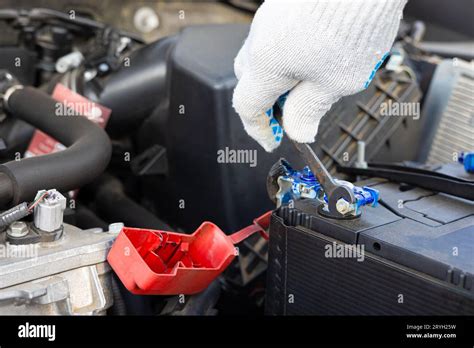 Replacing Battery Terminals 的图像结果