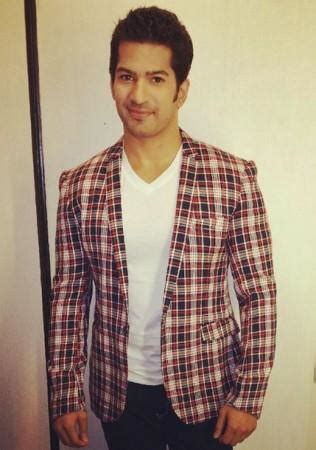 Bigg Boss 11: Amit Tandon calls Hina Khan FAKE; Rohan Mehra comes to ...