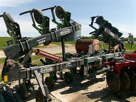 Bill Kruse Auctioneer in Illinois | Tractor Zoom