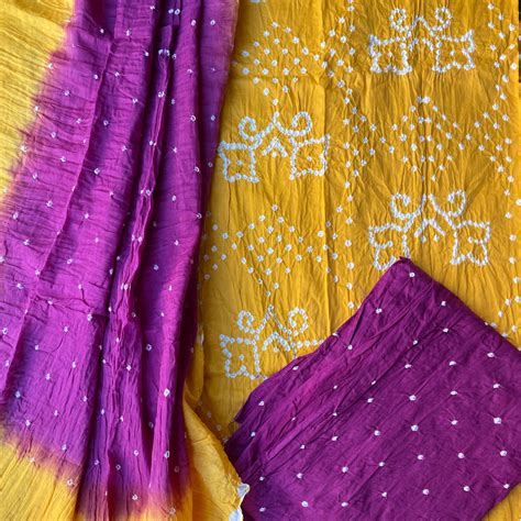 Bandhani (Bandhej) from Gujarat – Phulari