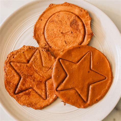 Korean Dalgona Candy Recipe (Squid Game Candy)