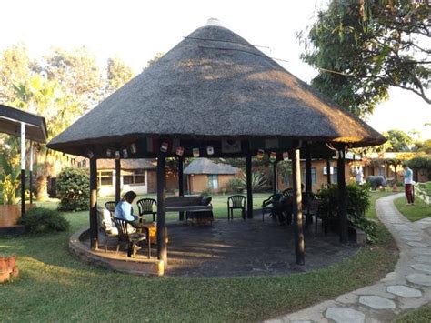REED MAT LODGE (Lusaka) - Lodge Reviews, Photos, Rate Comparison ...