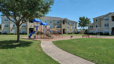 Look! Matthew Ridge Apartments in Houston, TX
