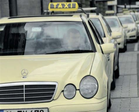 在德国用奔驰当出租车