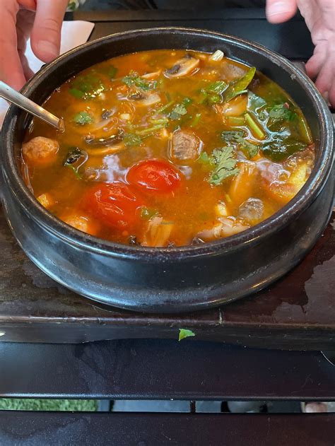 Olay's Thai Lao Cuisine - Honolulu Hawaii Restaurant - HappyCow