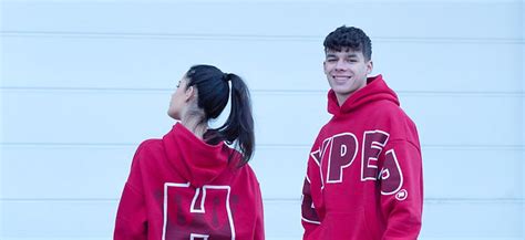 Hyper Apparel Shop 的图像结果