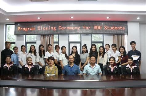 桂电信息科技学院泰国留学生的“毕业表白”-搜狐