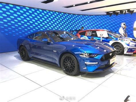 福特2018款Mustang亮相，依旧搭载的是5.0L自然吸气V8发动机-新浪汽车