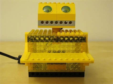 LEGO Remote Control Robot 的图像结果