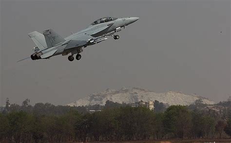 Boeing's F-18 Fighter Jet Might Be The Surprise Winner In Indian Air ...
