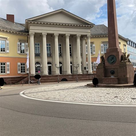 Verfassungssäule - Großherzog-Karl-Denkmal (Karlsruhe) - All You Need ...