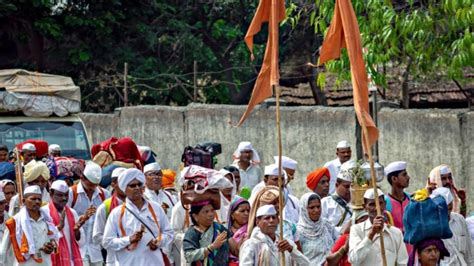 Mahrashtra: LPG cylinder of pilgrims catches fire during Pandharpur ...