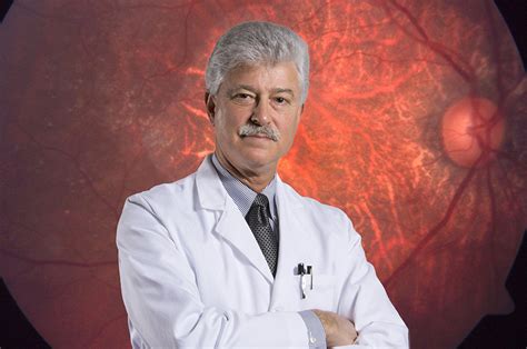 Antioxidant therapy prevents devastating vision loss when added to ...