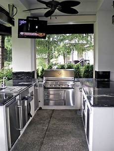 Cing Outdoor Kitchen by Wshg Net An Outdoor Kitchen Paradise For The King Of Cing Outdoor Kitchen