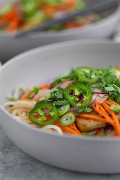 Banh Mi Bowls with Tofu