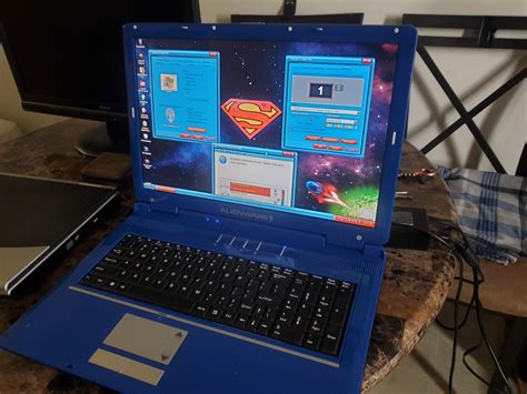 Alienware Superman 的图像结果