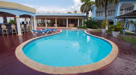 BEACHCOMBER CLUB (Negril) - Hotel Reviews, Photos, Rate Comparison ...