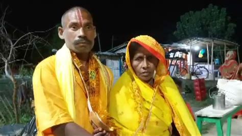 सड़कों पर भीख मांगने वाले बेसहारा जोड़े की कराई शादी, अस्पताल के गेट पर ...