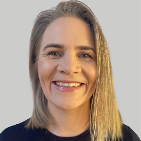 Dr Rebecca Menhinnitt | Aurora Healthcare