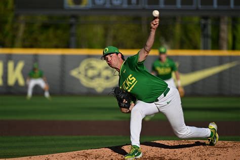 No. 5 Oregon baseball delivers run-rule win vs. Iowa | The Portland Tribune