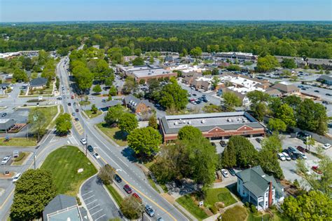 Dunwoody, GA City Guide | About Living in Dunwoody - Homes.com