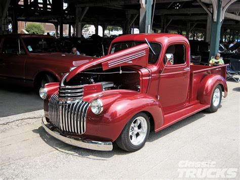 old red chevy truck - Google Search | Classic trucks, Classic chevy trucks, Chevrolet trucks