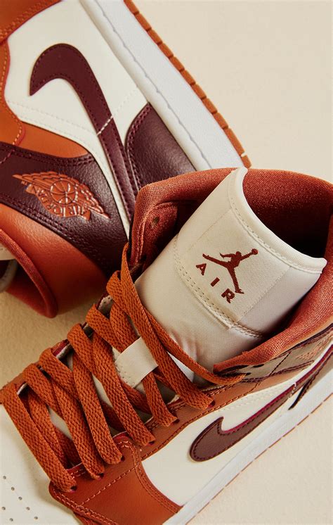 Jordan lift off foot locker online