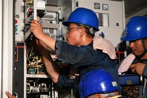 国网甘肃电力公司完成援豫应急抢修100个停电小区的复电任务_大西北网