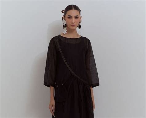 Black Zari Work Chanderi Silk Kurta with Slip