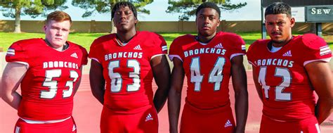 HIGH SCHOOL FOOTBALL: Front four the first line of defense for Bronchos ...