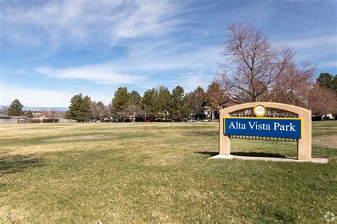 About Aurora Highlands | Schools, Demographics, Things to Do - Homes.com