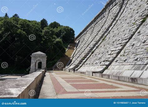 Kensico Dam Plaza and Reservoir B 67 Editorial Photography - Image of ...