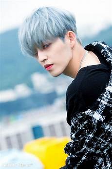 Seventeen Hair by Seventeen S Mint Hair Colors Kpop Korean Hair And Style Seventeen Hair