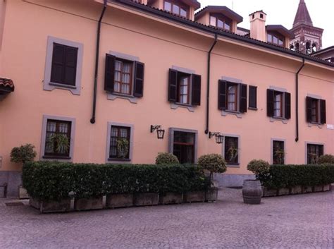 ALBERGO-RISTORANTE ANTICA TRATTORIA DELL'UVA (Monza) - Hotel Reviews ...