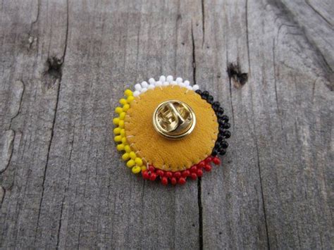 Medicine Wheel Pin Jewelry Native American Crafts