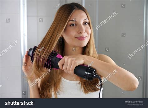 Brush Hair With Hand at Grady Naylor blog