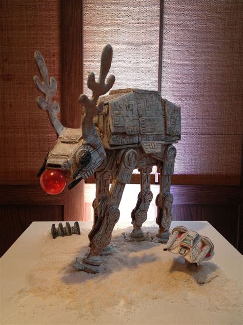 Star Wars themed gingerbread house !!!! | Star wars christmas ...