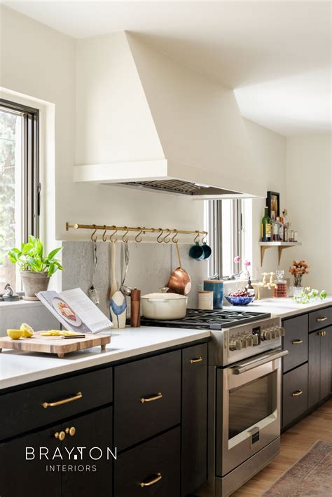 Drywall Range Hood with No Upper Cabinets | Kitchen decor