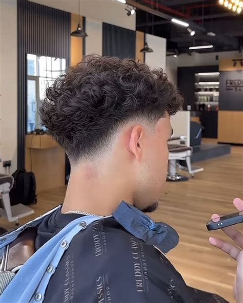 Curly Hair Mid Taper