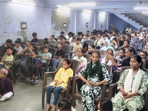 Kalol Mohsine Azam Mission Anjuman School Distributes Educational Materials